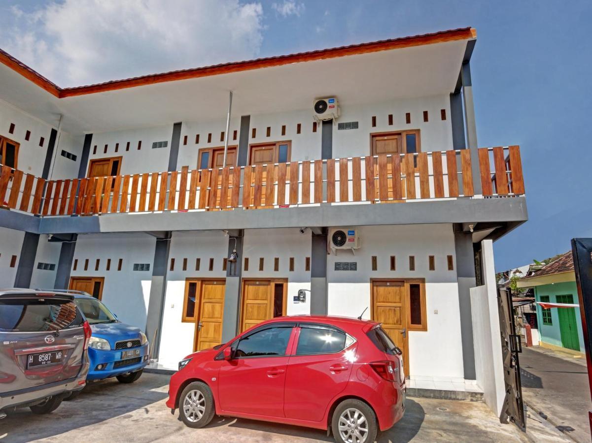 Spot On 90577 Griya Afifah Syariah Hotel Klaten Kültér fotó