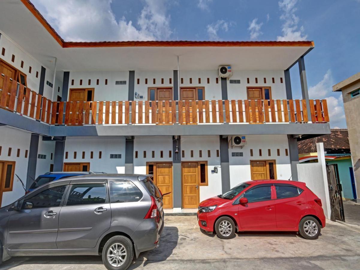 Spot On 90577 Griya Afifah Syariah Hotel Klaten Kültér fotó